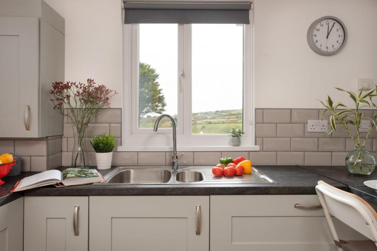 Wheal Jewel- Beautifully Fitted Wooden Cornwall * Helston